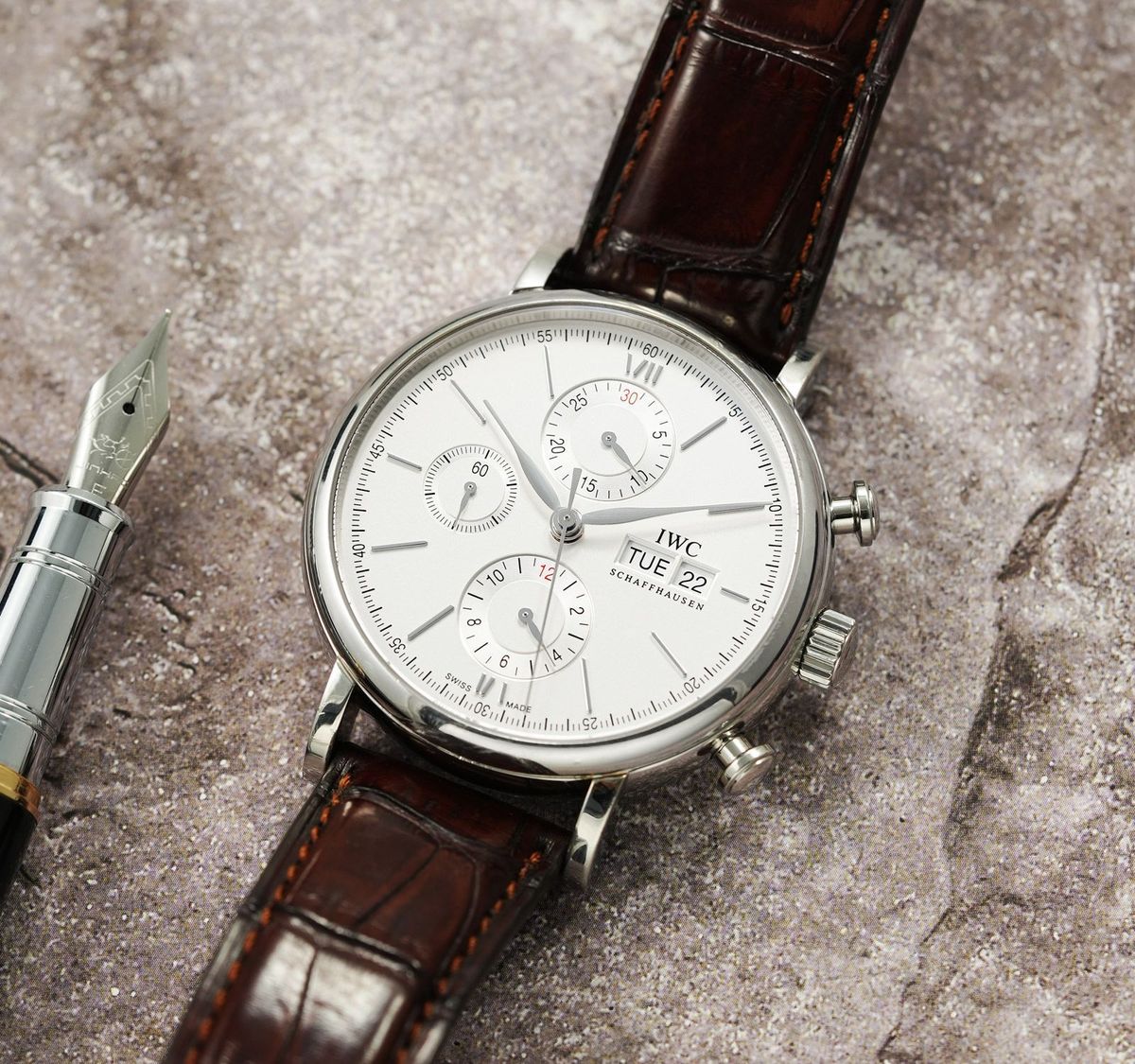 Thu mua đồng hồ IWC cũ chính hãng