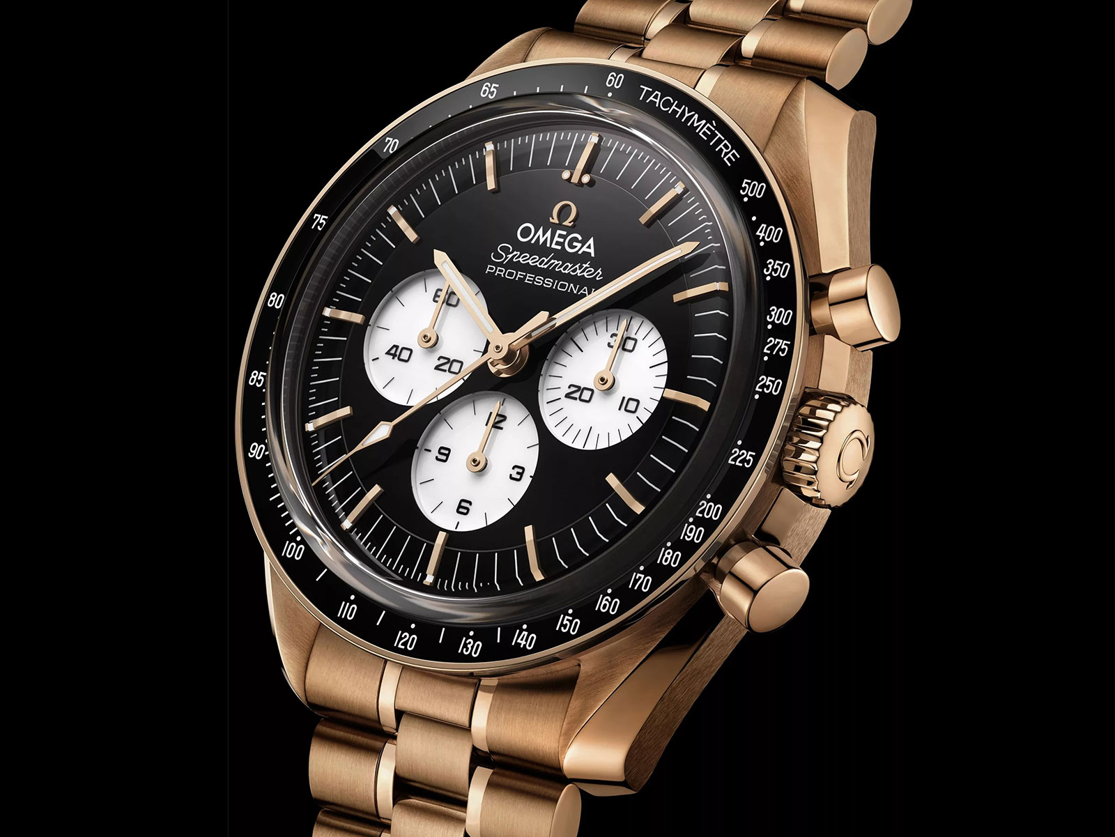 Omega ra mắt mẫu Speedmaster Moonwatch mới với mặt số "Panda" đen trắng. 5 Omega ra mắt mẫu Speedmaster Moonwatch mới với mặt số "Panda" đen trắng.
