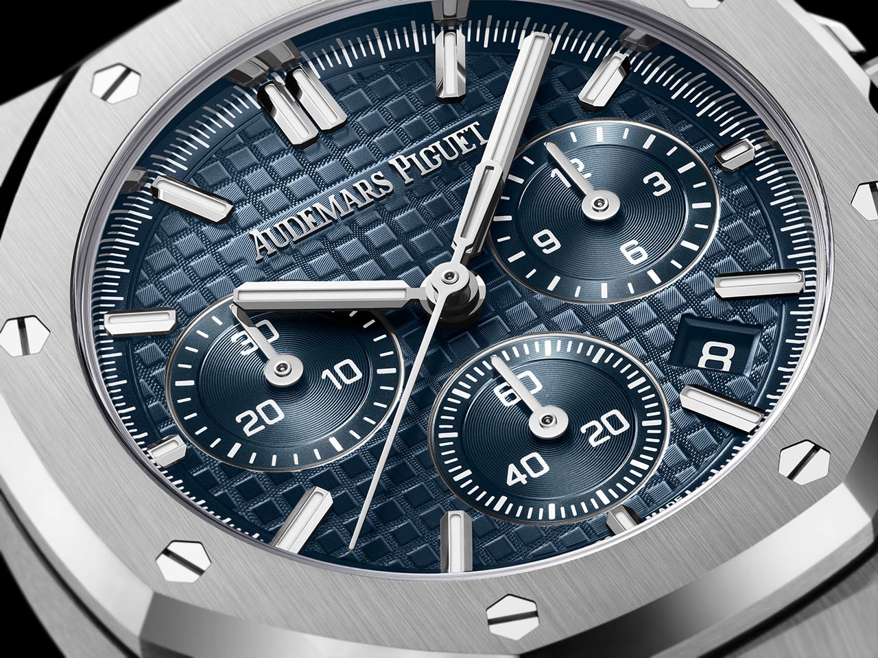 Audemars Piguet nâng cấp Royal Oak Chronograph 38 mm, trang bị Calibre 6401