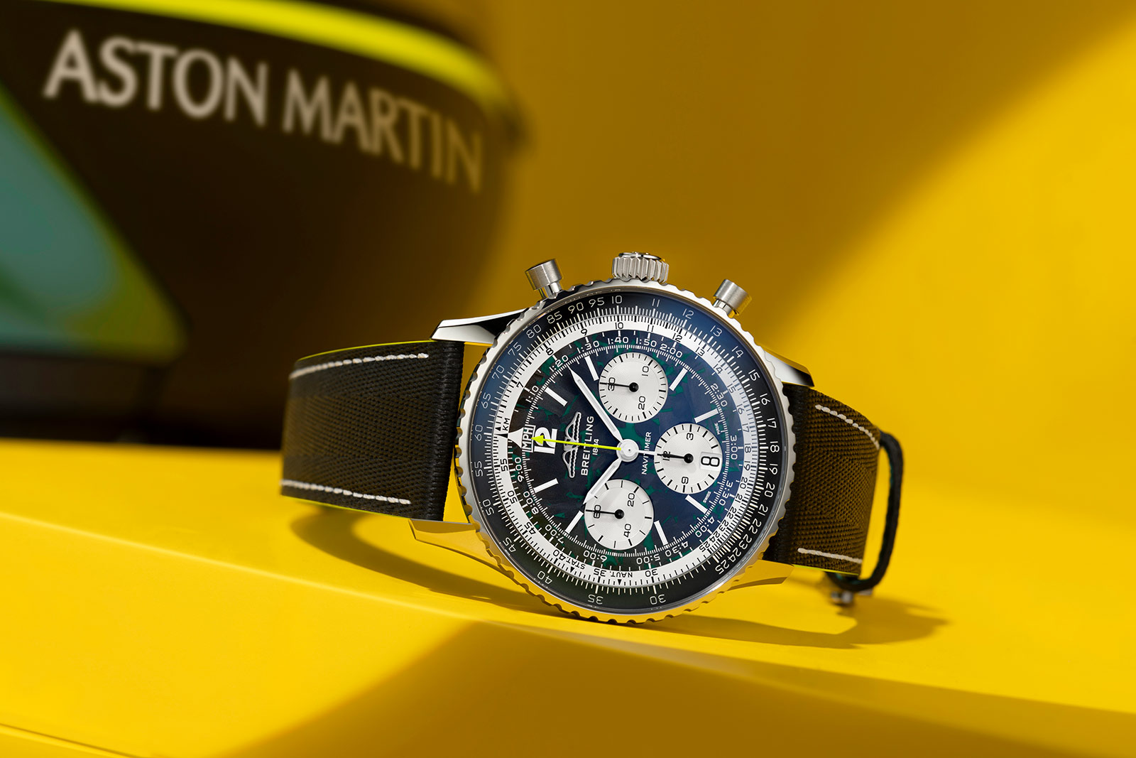 Breitling Navitimer B01 Chronograph 43 – Đội đua Aston Martin Aramco Formula One