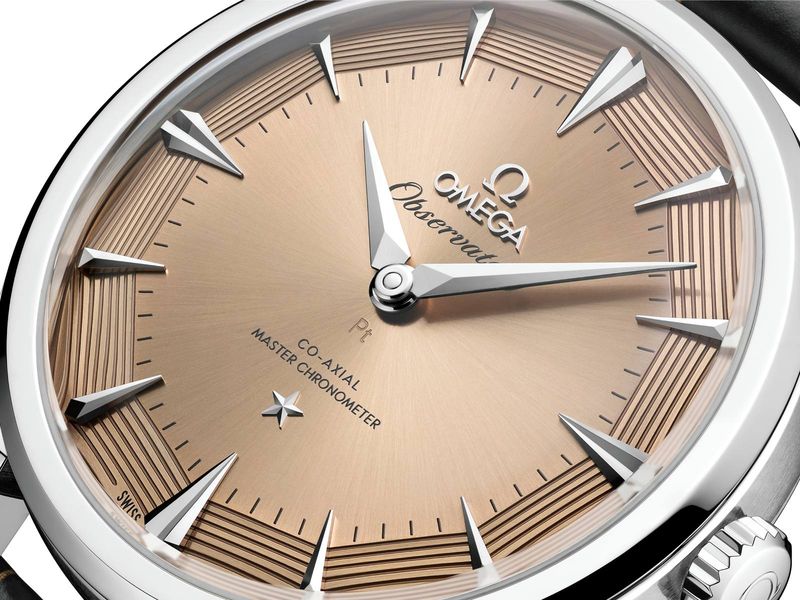 Omega giới thiệu Constellation Observatory: chiếc đồng hồ hai kim đầu tiên đạt chứng nhận Master Chronometer