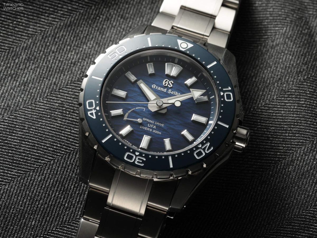 Đồng hồ Grand Seiko Spring Drive U.F.A. Ushio 300 Diver SLGB023 và SLGB025