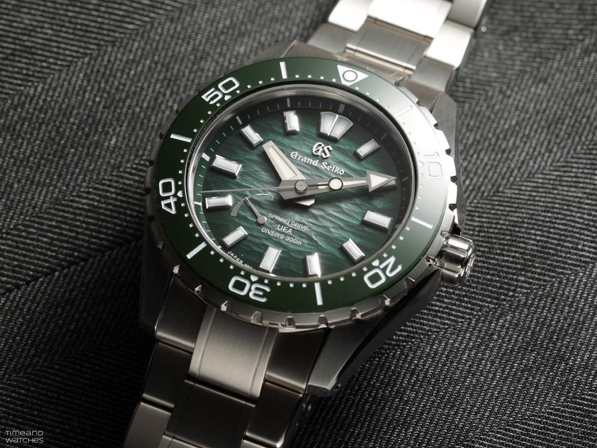 Đồng hồ Grand Seiko Spring Drive U.F.A. Ushio 300 Diver SLGB023 và SLGB025 8 Đồng hồ Grand Seiko Spring Drive U.F.A. Ushio 300 Diver SLGB023 và SLGB025