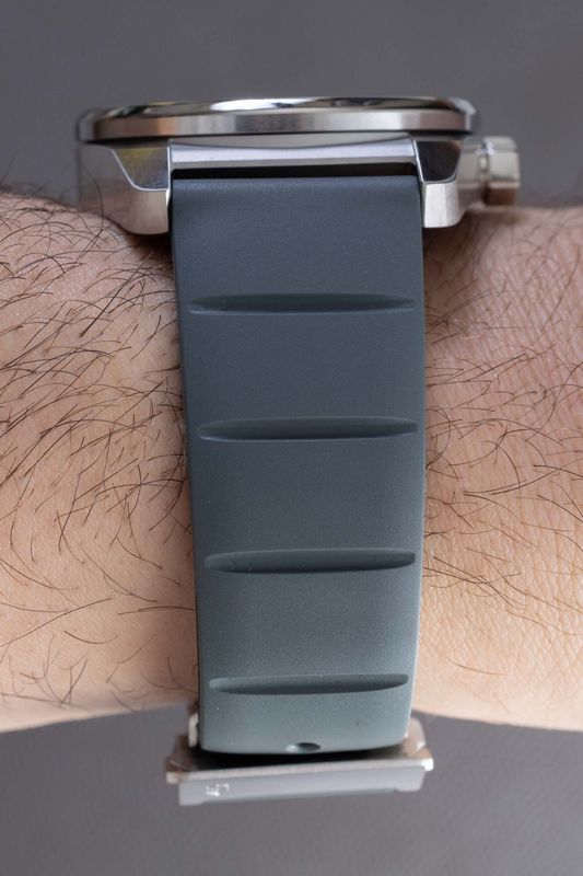 Trên tay đồng hồ Victorinox Concept One – Automatic hoặc Solar Quartz