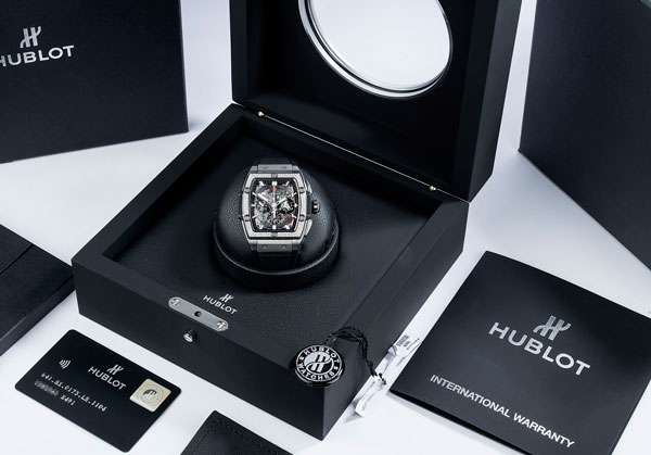 Mua đồng hồ Hublot chính hãng ở đâu