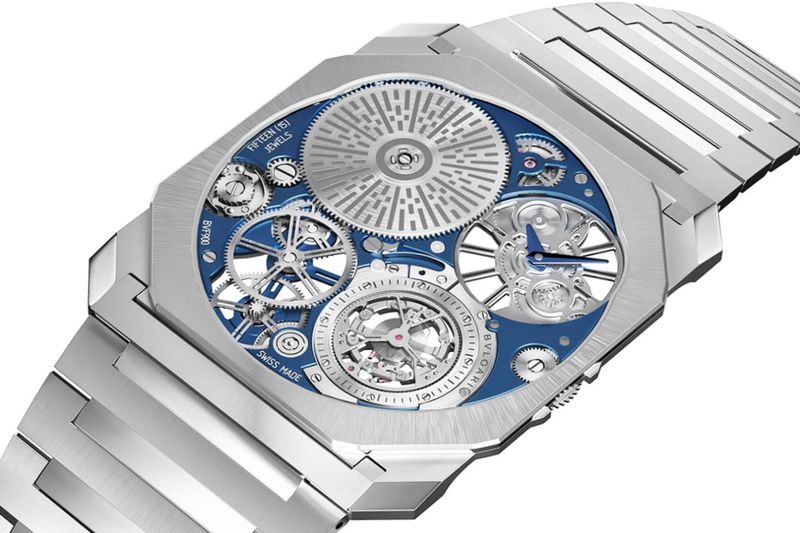 Bulgari Octo Finissimo Ultra Tourbillon Platinum 104344 tiếp tục câu chuyện siêu mỏng đặc biệt
