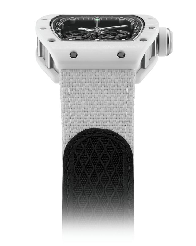 Đồng hồ Richard Mille RM 55-01 lên dây cót thủ công với bộ máy siêu nhẹ RMUL4 mới.