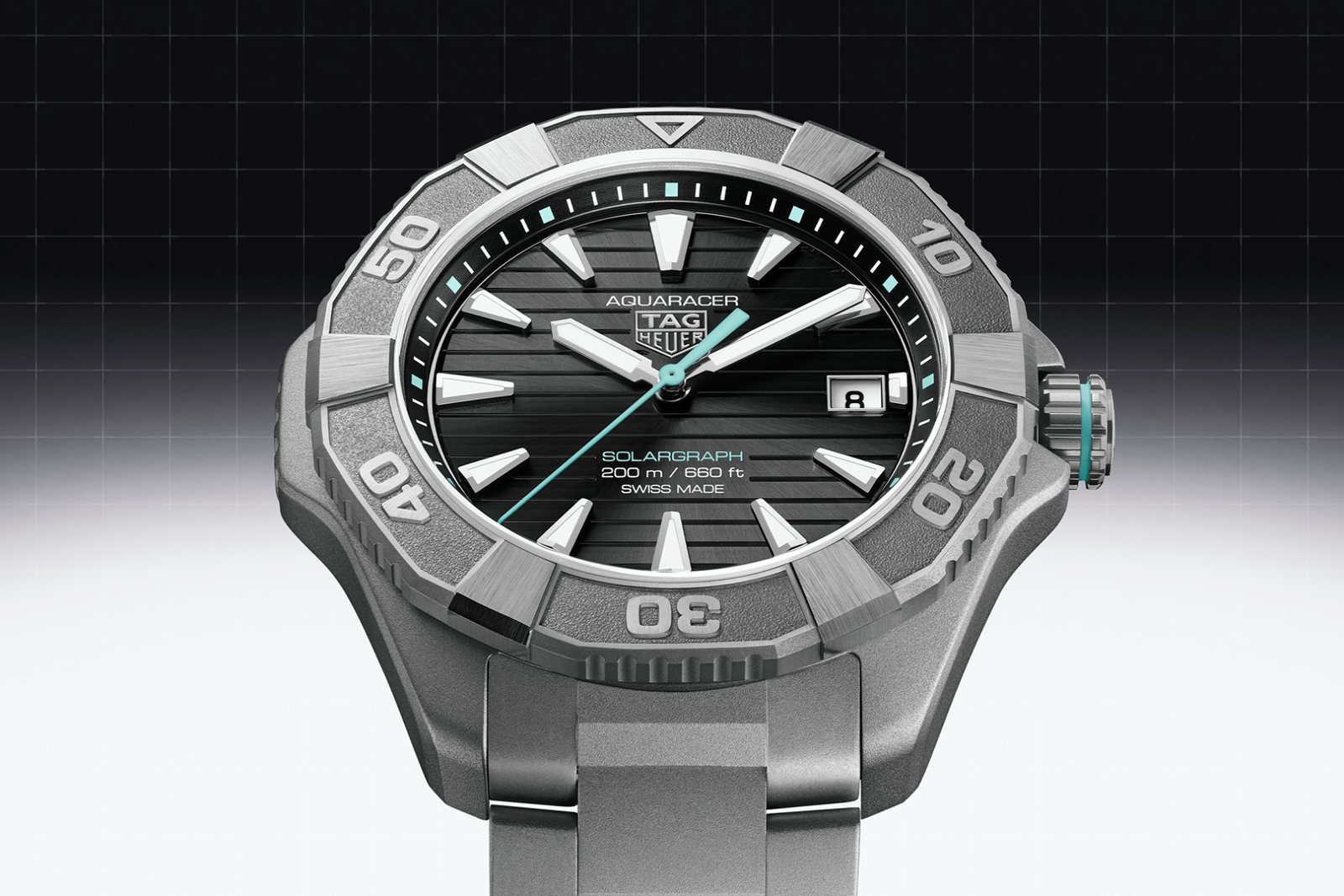 TAG Heuer mở rộng dòng Aquaracer Solargraph với các mẫu mới 40 mm và 28 mm cho năm 2026.