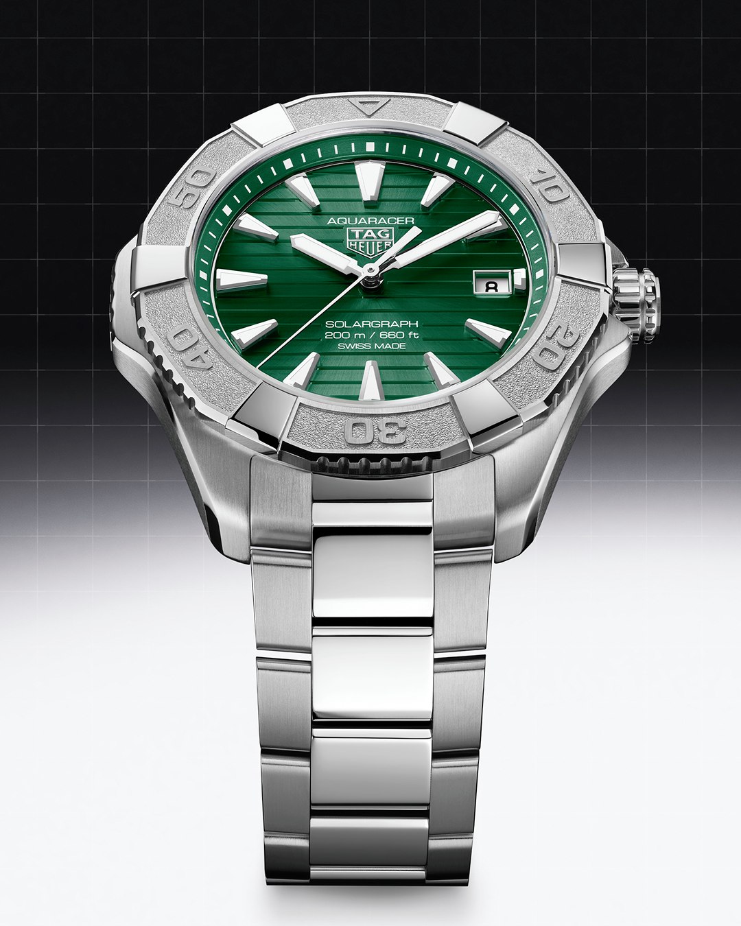 TAG Heuer mở rộng dòng Aquaracer Solargraph với các mẫu mới 40 mm và 28 mm cho năm 2026.