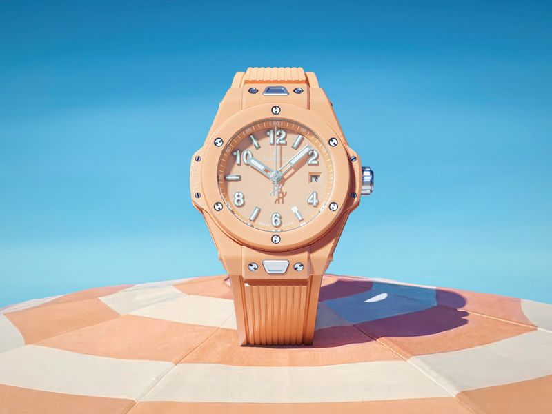 Hublot tô điểm mùa hè năm 2026 với những phiên bản gốm sứ pastel Big Bang mới 10 Hublot tô điểm mùa hè năm 2026 với những phiên bản gốm sứ pastel Big Bang mới