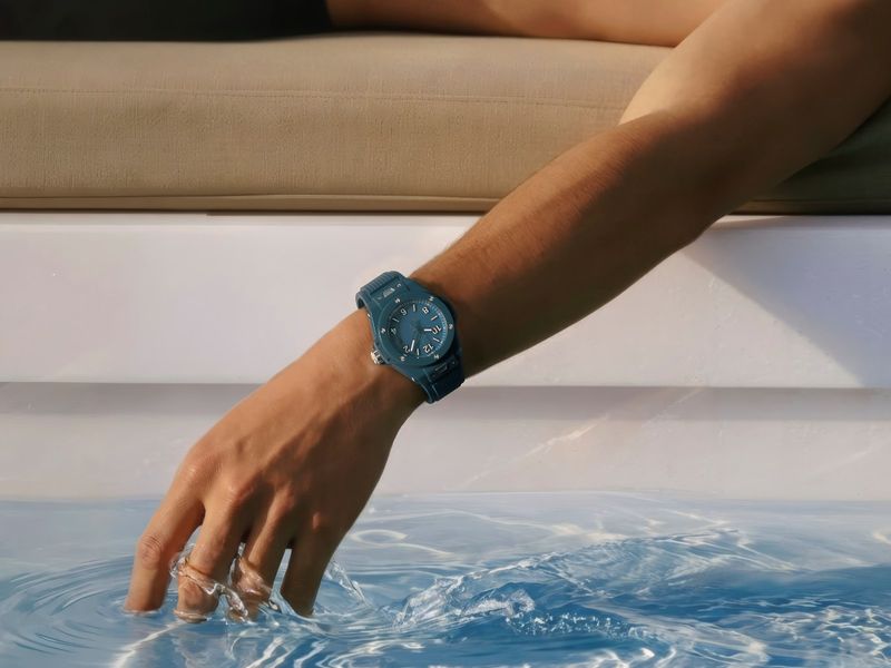 Hublot tô điểm mùa hè năm 2026 với những phiên bản gốm sứ pastel Big Bang mới
