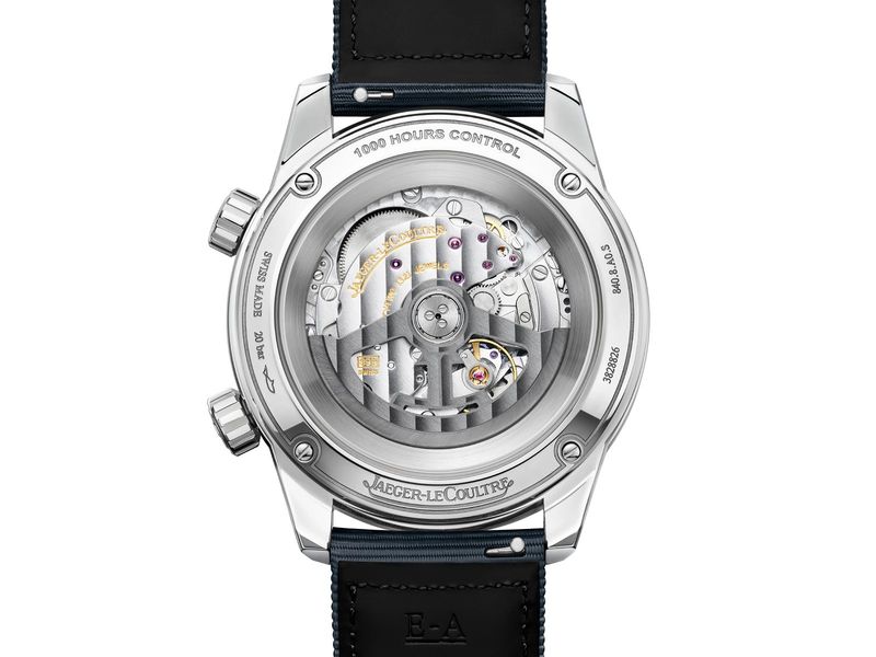 Jaeger-LeCoultre giới thiệu mẫu Polaris Date nhỏ gọn hơn với kích thước 40 mm