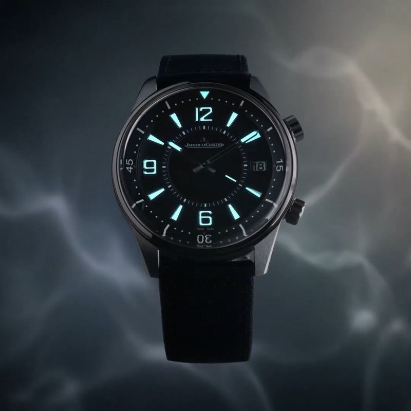 Jaeger-LeCoultre giới thiệu mẫu Polaris Date nhỏ gọn hơn với kích thước 40 mm