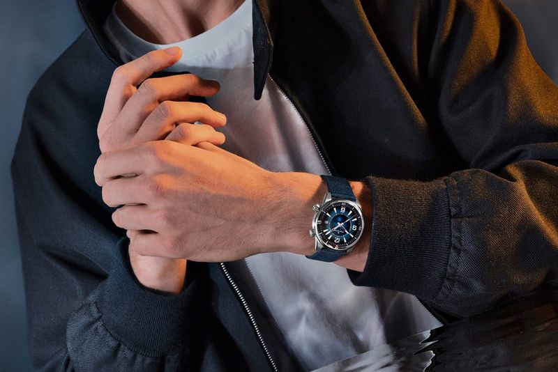 Jaeger-LeCoultre giới thiệu mẫu Polaris Date nhỏ gọn hơn với kích thước 40 mm
