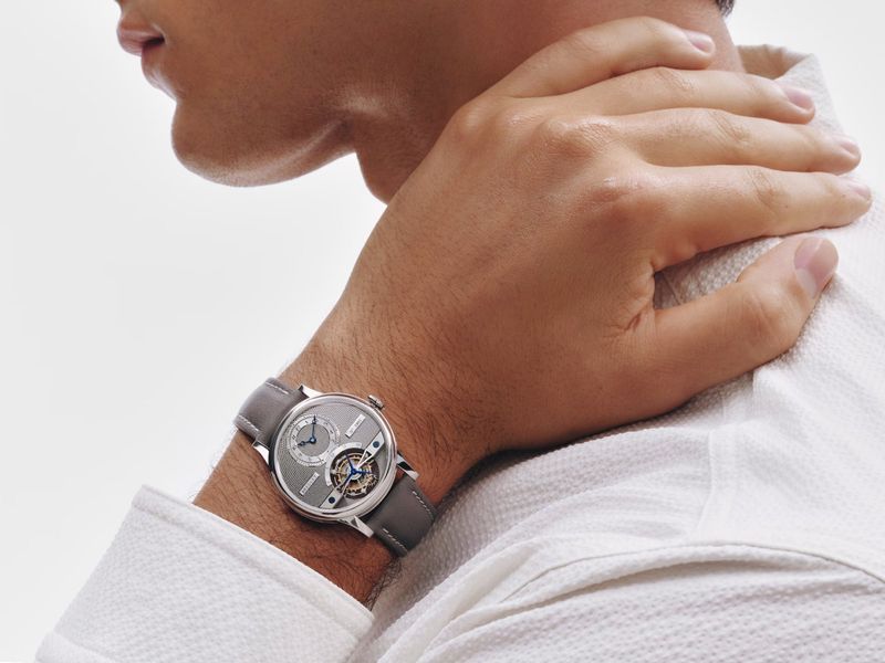 Đồng hồ Breguet Classique Tourbillon 7357: Kỷ niệm 225 năm bằng sáng chế
