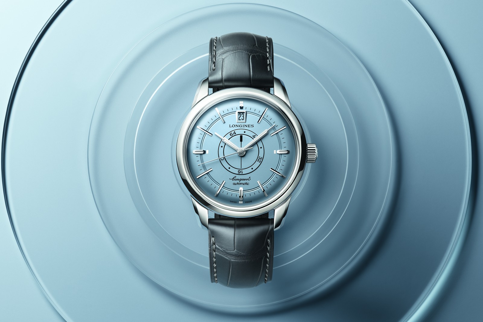 Longines ra mắt mẫu Conquest Heritage Central Power Reserve màu xanh nhạt mới