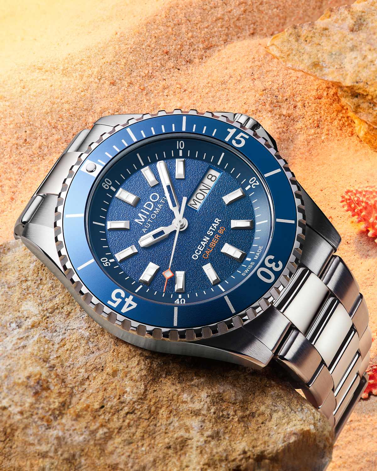 Mido Ocean Star 200 41 mm ra mắt mặt số xanh mới