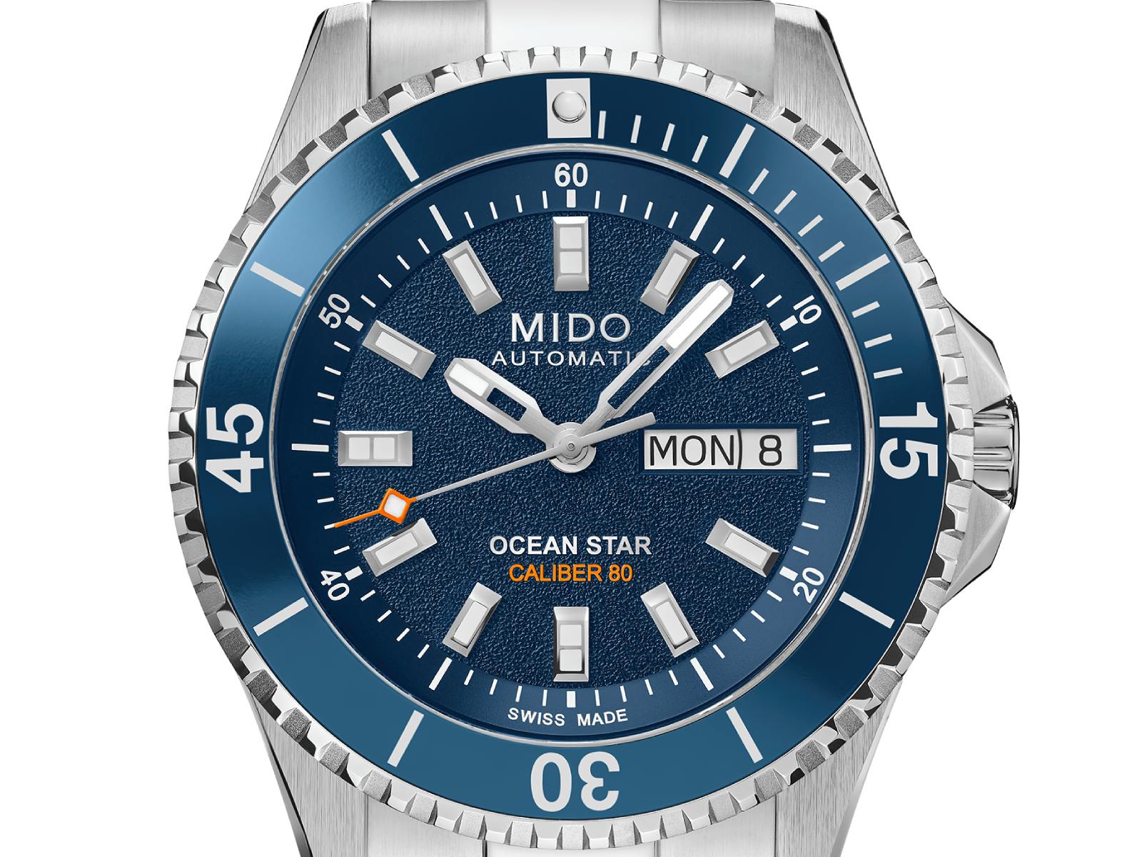 Mido Ocean Star 200 41 mm ra mắt mặt số xanh mới