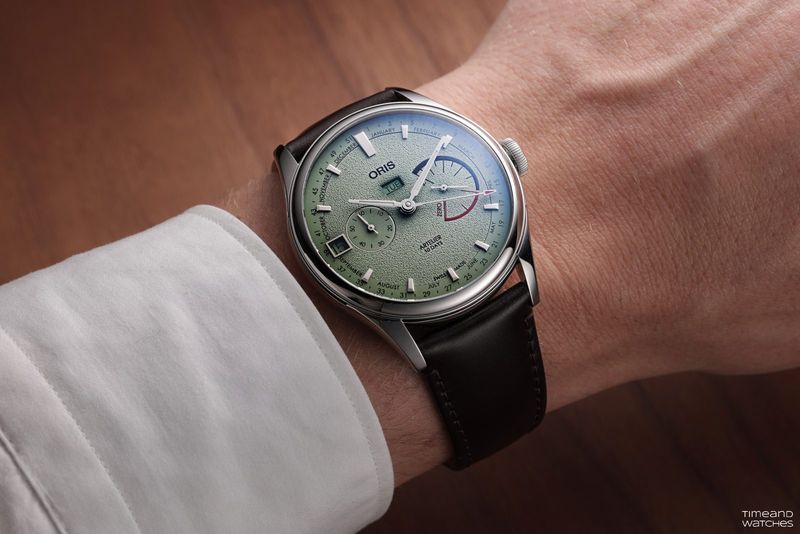 Oris Artelier Calibre 113: Bộ máy trữ cót 10 ngày cùng lịch doanh nhân 6 Oris Artelier Calibre 113: Bộ máy trữ cót 10 ngày cùng lịch doanh nhân