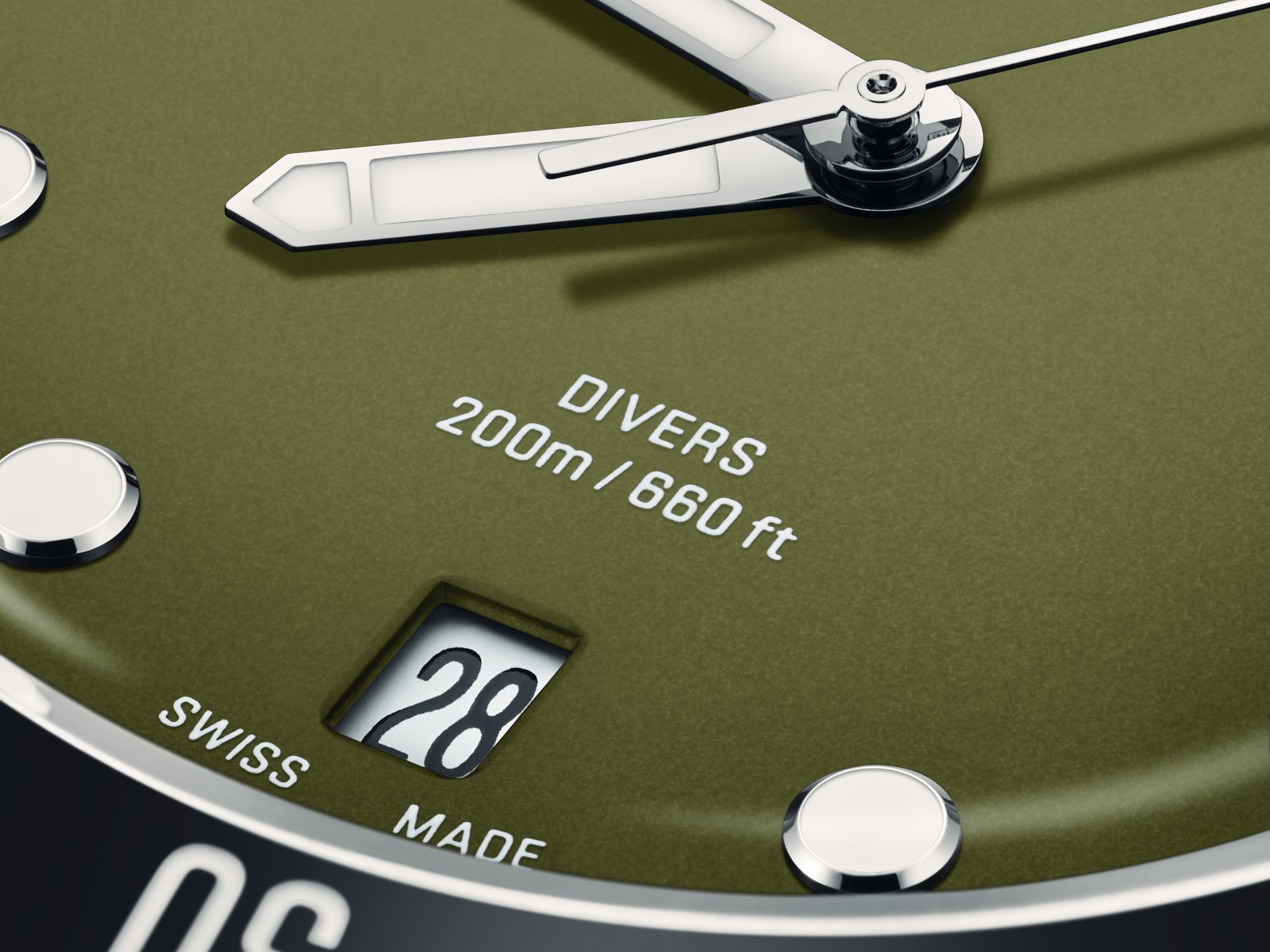 Oris Divers Date 39 mm với mặt số xanh Olive