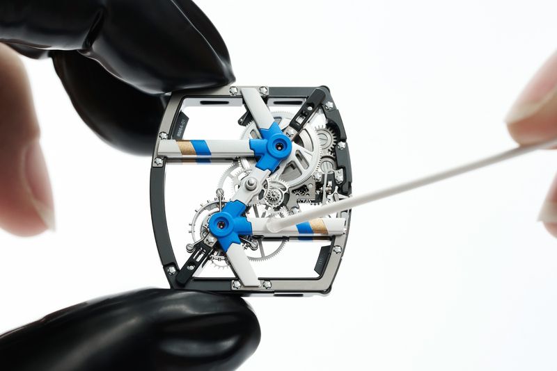 Richard Mille RM 64-01 Tourbillon Colnago tôn vinh tinh hoa kỹ thuật xe đạp Ý