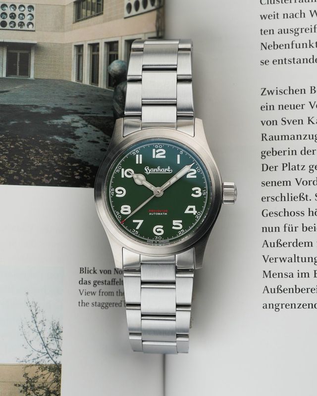 Hanhart Preventor HD12 36mm Black Forest Green: Phiên bản MAD dành cho các nhà sưu tập đồng hồ