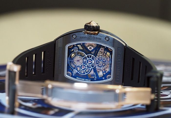 Trên tay Richard Mille RM 17-02 Manual Winding Tourbillon