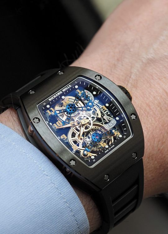 Trên tay Richard Mille RM 17-02 Manual Winding Tourbillon