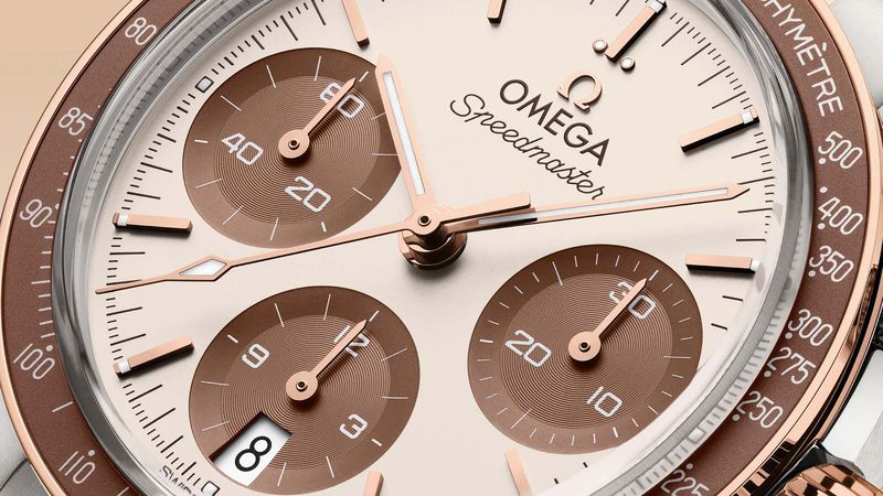 Omega Speedmaster 38 mm tiệm cận DNA kinh điển của Moonwatch
