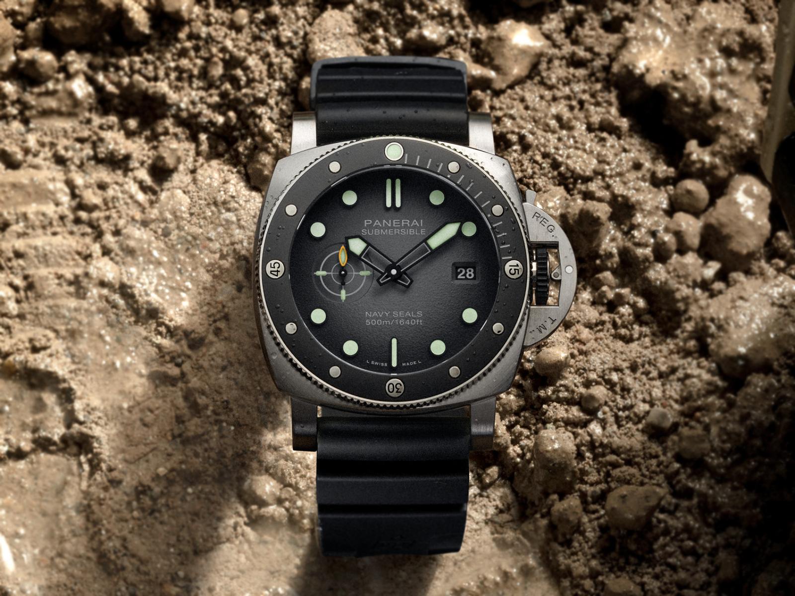 # Panerai giới thiệu Submersible Navy SEALs PAM01738