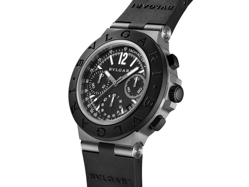 Bulgari Titanio GMT và Titanio Chronograph: Sự kết hợp giữa titanium và cao su đen