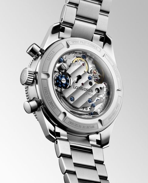 Longines Spirit Pilot và Spirit Pilot Flyback ra mắt các phiên bản xanh lam mới 9 Longines Spirit Pilot và Spirit Pilot Flyback ra mắt các phiên bản xanh lam mới