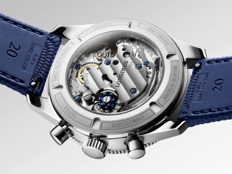 Longines Spirit Pilot và Spirit Pilot Flyback ra mắt các phiên bản xanh lam mới 8 Longines Spirit Pilot và Spirit Pilot Flyback ra mắt các phiên bản xanh lam mới