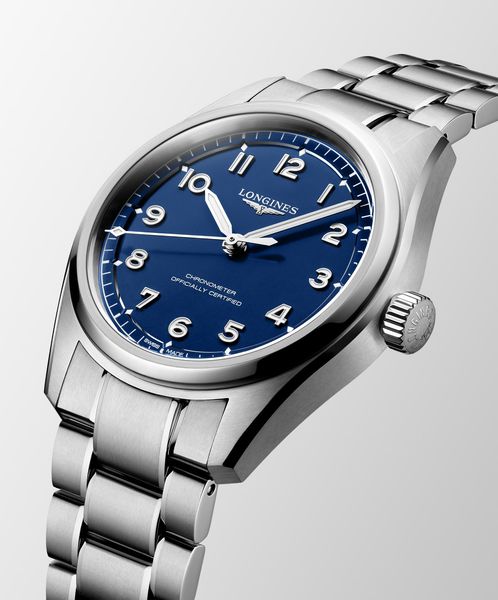 Longines Spirit Pilot và Spirit Pilot Flyback ra mắt các phiên bản xanh lam mới 2 Longines Spirit Pilot và Spirit Pilot Flyback ra mắt các phiên bản xanh lam mới