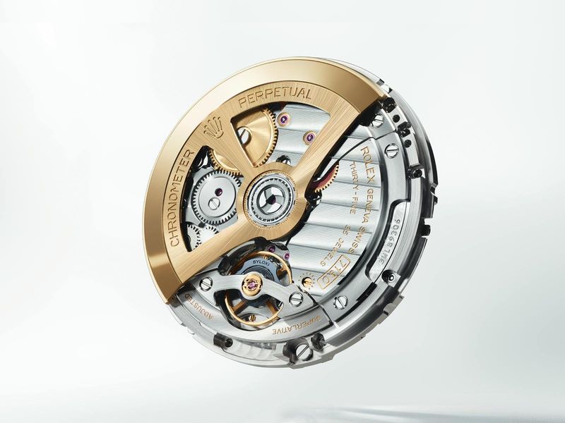 Rolex Perpetual Padellone mang lịch hoàn chỉnh tức thời đến với bộ sưu tập