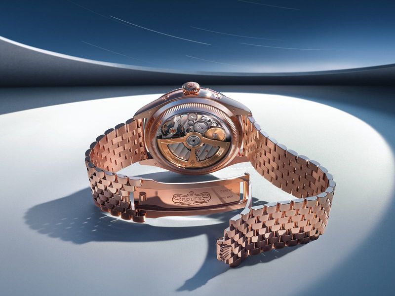 Rolex Perpetual Padellone mang lịch hoàn chỉnh tức thời đến với bộ sưu tập