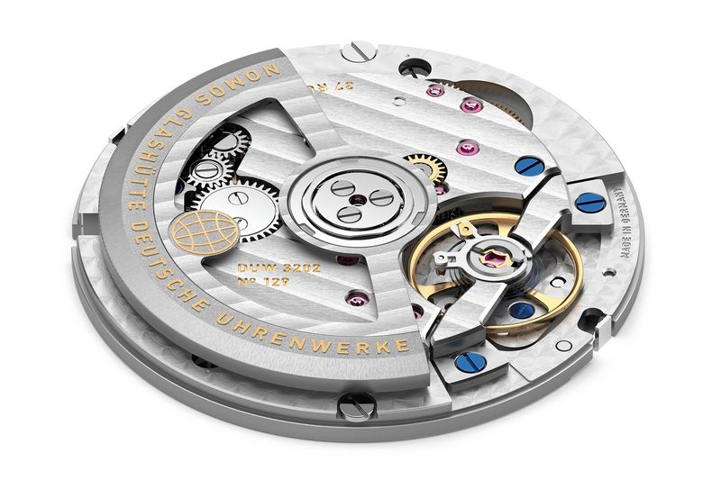 Nomos Glashütte ra mắt Club Sport neomatik Worldtimer dark – Đồng hồ Worldtimer phủ dạ quang toàn diện