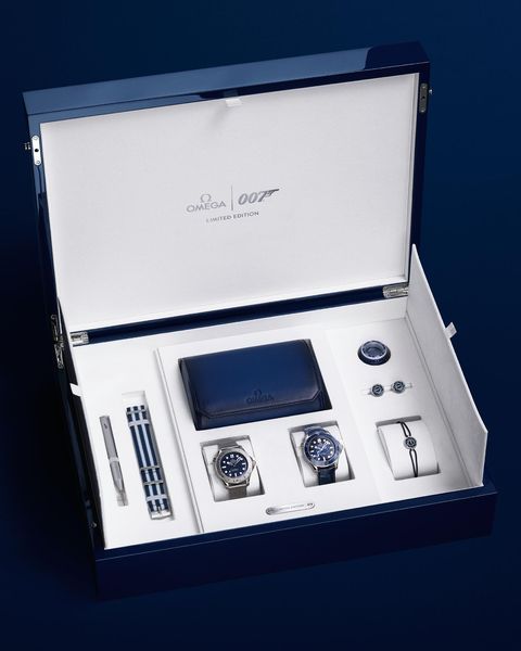 Omega đưa James Bond và Spectre cùng xuất hiện trong bộ sưu tập Seamaster Diver 300M mới
