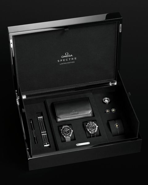 Omega đưa James Bond và Spectre cùng xuất hiện trong bộ sưu tập Seamaster Diver 300M mới