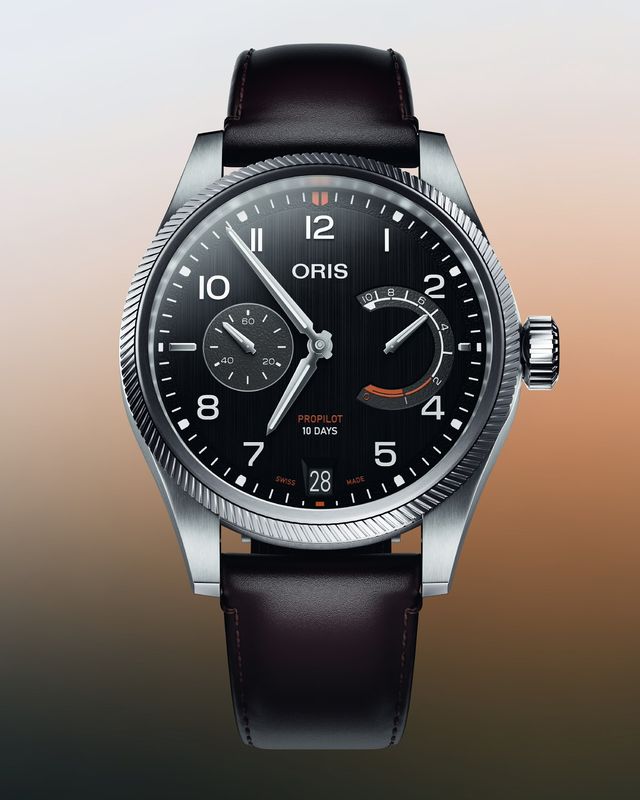 Oris nâng cấp mẫu ProPilot Calibre 111 với các mặt số mới cùng thiết kế công thái học tinh chỉnh hơn