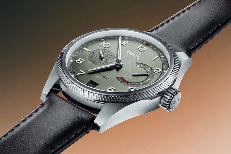 Oris nâng cấp mẫu ProPilot Calibre 111 với các mặt số mới cùng thiết kế công thái học tinh chỉnh hơn