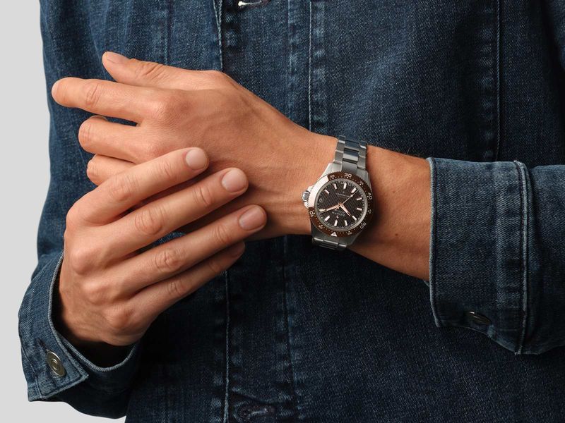 Zenith Chronomaster Sport: Một biểu hiện mới của di sản El Primero 15 Zenith Chronomaster Sport: Một biểu hiện mới của di sản El Primero